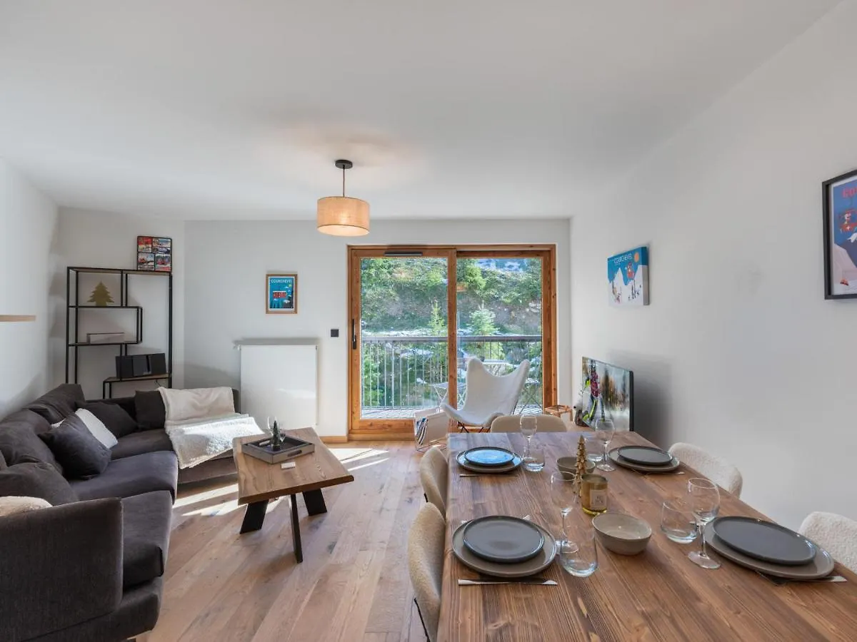 Apartment Appartement Recent, Proche Des Pistes Avec Balcon Et Parking A Courchevel - Fr-1-563-138